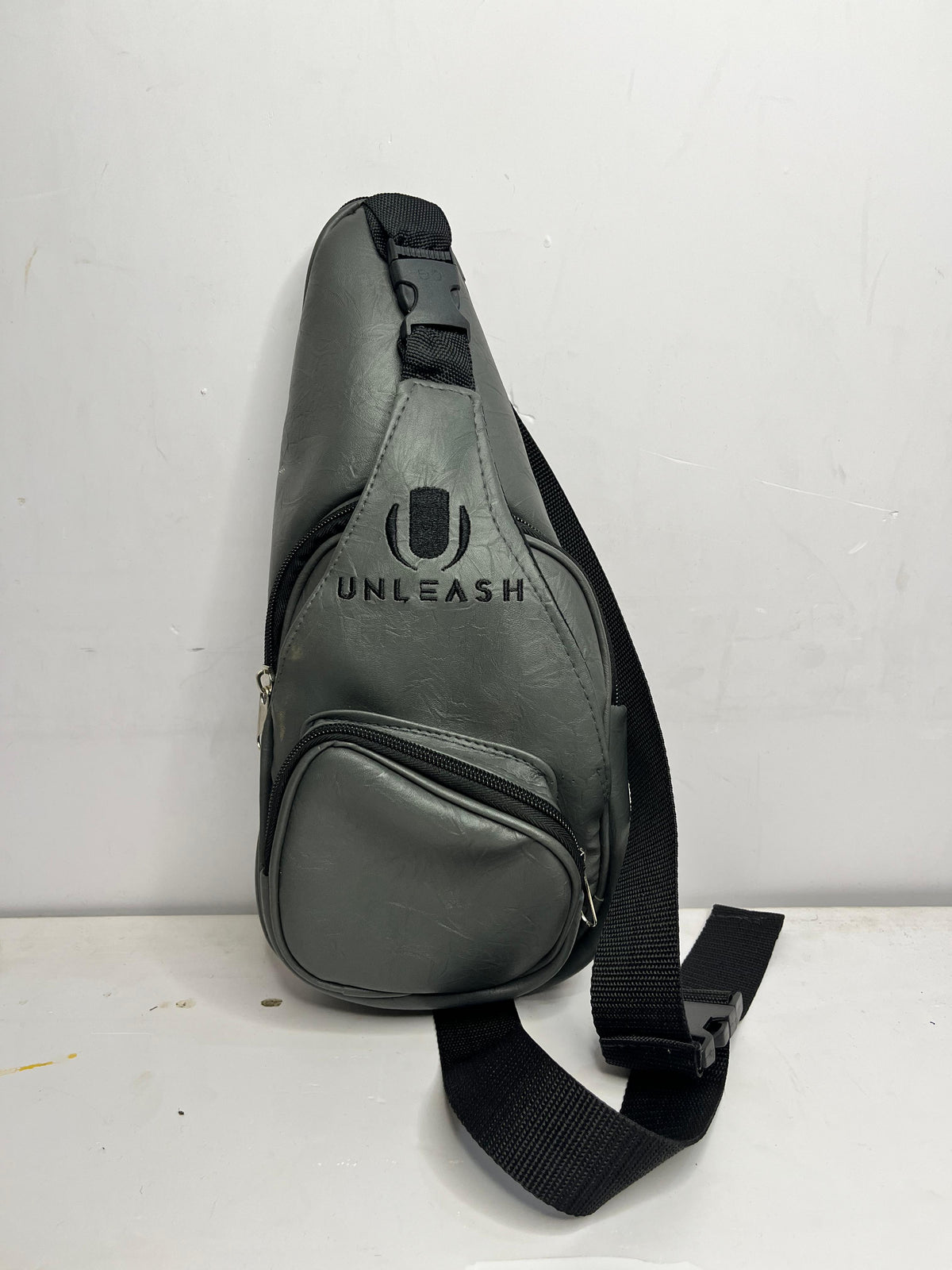 CHEST BAG